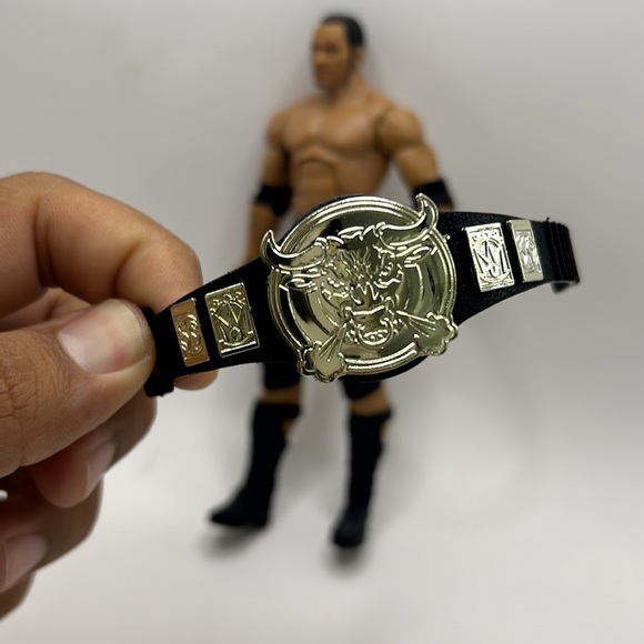 WWE The Rock 2011 mattel with brama bull belt - Picture 6 of 7